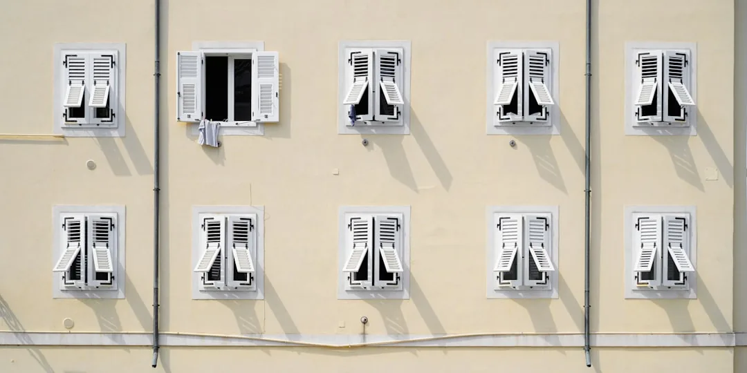 Jak podłączyć gniazdko elektryczne: krok po kroku i porady