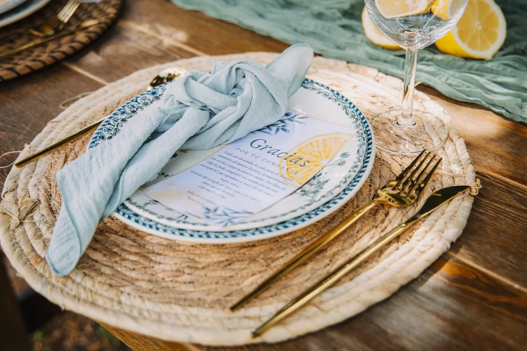 Jak ułożyć serwetki na stole – Technik i inspiracji