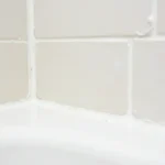 Jak wyczyścić fugi pod prysznicem? Skuteczne metody i porady